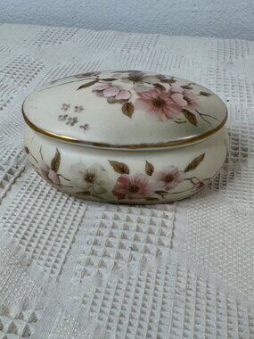 Vintage Hand Painted Nippon Porcelain Trinket Dresser Box Floral w Gold Trim